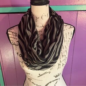 Elegant Black and Gray Striped Scarf